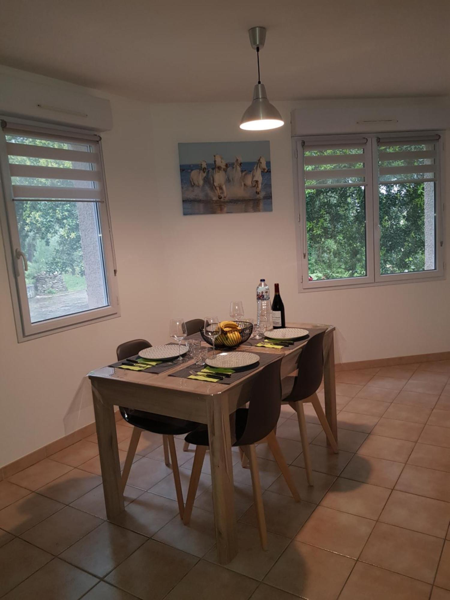 Maison Au Calme Castillon-du-Gard Zewnętrze zdjęcie